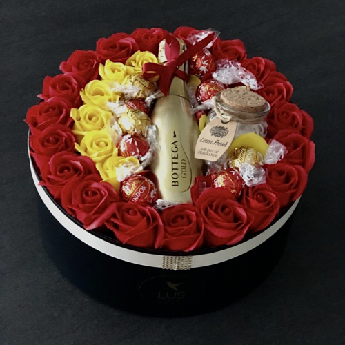 Luxusný darčekový flower box Perfect day
