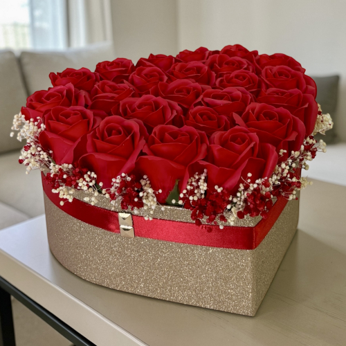 Luxusný kvetinový box s červenými ružami Rose Glamour