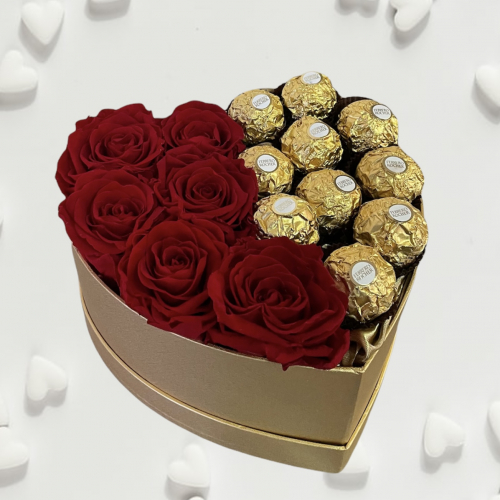 Červené trvácne ruže s pralinkami Ferrero Rocher v srdcovom boxe
