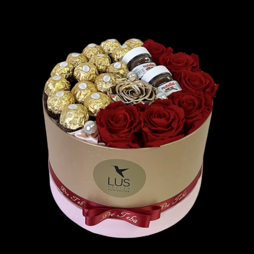 Luxusný flower box s trvácnymi ružami, pralinkami a nutellami