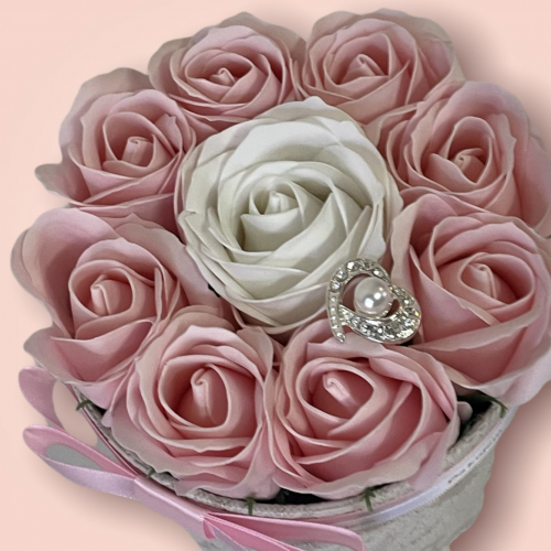 Efektný romantický flower box so stuhou Ďakujem