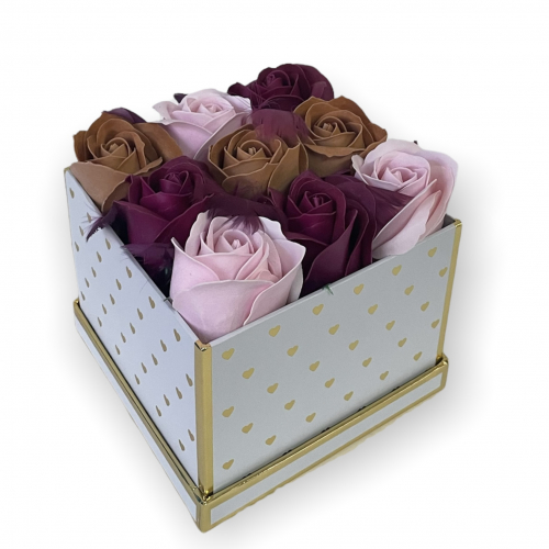 Hranatý flower box so zlatými srdiečkami Zania