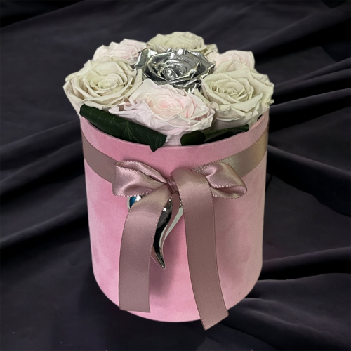 Stabilizované ruže v sametovom flower boxe so strieborným srdcom